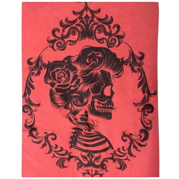 TORRID Tee Skull Cameo Girl‎ Classic Fit Long Sleeve T-Shirt NWT Size 4X - Picture 1 of 6